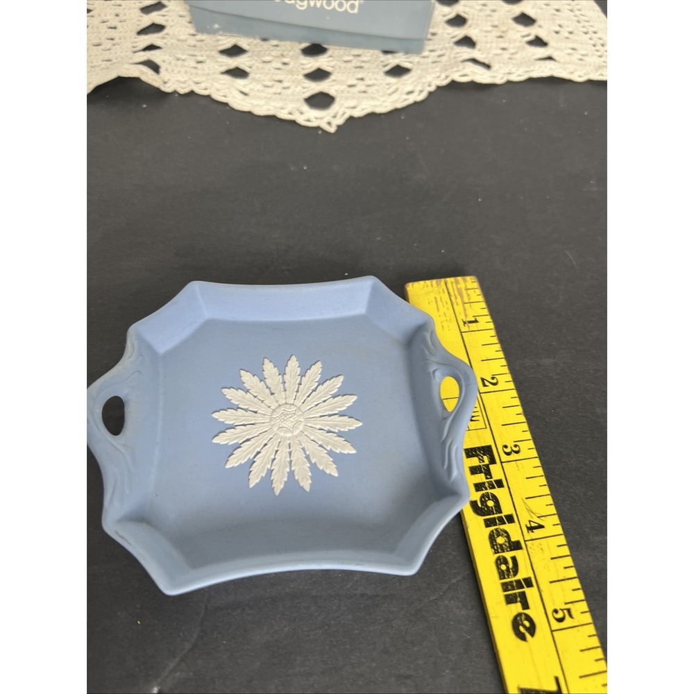 Vtg Wedgwood Blue Jasperware Pottery Square Athens Tray Trinket Dish w/ Handles - Picture 6 of 6